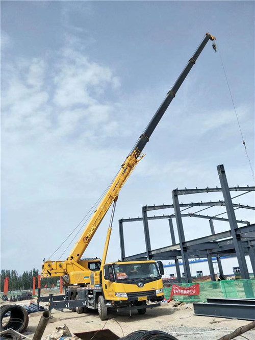 路南区超高层建筑钢结构吊装案例
